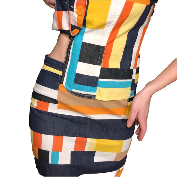 Geometric Print Blazer and Skirt Set Size M - Picture 4 of 14